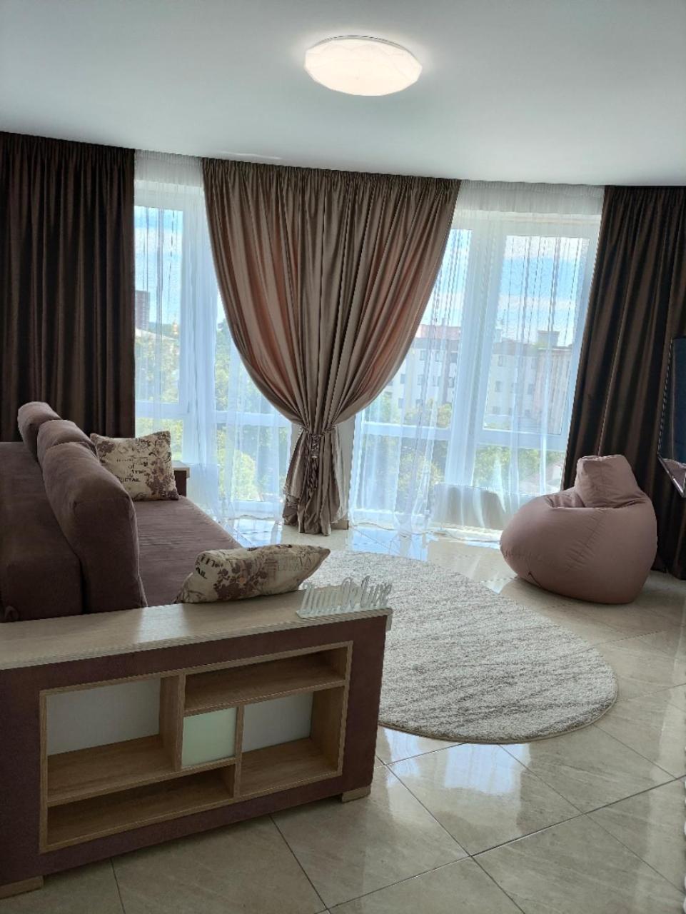 Zlata De Luxe Appartement Ivano-Frankivsk Buitenkant foto